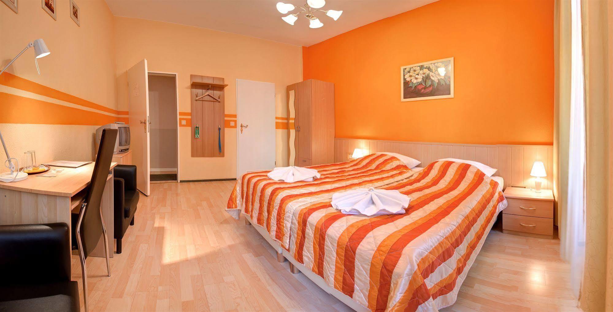 Gæstehus Hotel-pension Am Savignyplatz 2*
